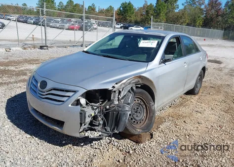 2010 Toyota Camry z USA, uszkodzony, nr VIN 4T1BF3EK7AU103425